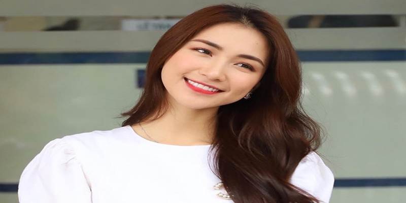 Sự nghiệp như diều gặp gió của nữ ca sĩ